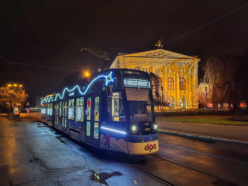 Ostravská vánoční tramvaj