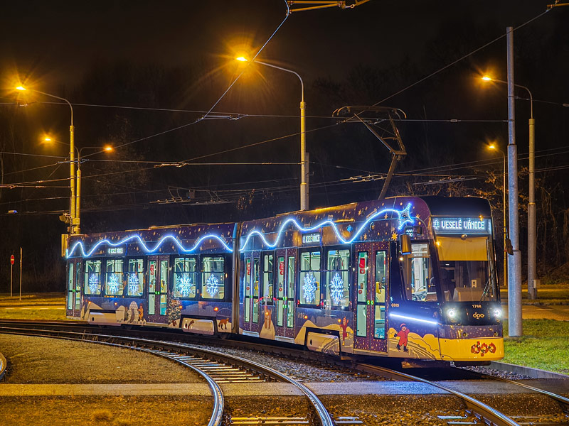 Ostravská vánoční tramvaj