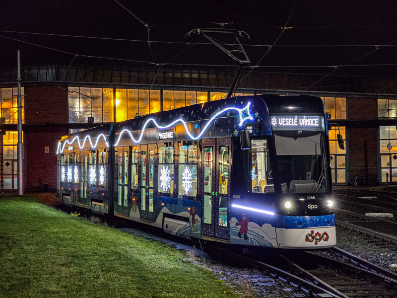 Ostravská vánoční tramvaj